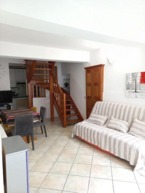 Maison de village calme pour amoureux du vélo